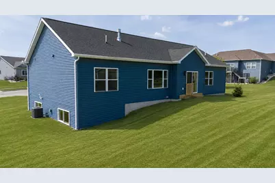 924  Duke St, Brownsville, WI 53006 - Photo 5