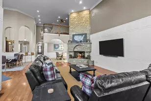 2611 E Lake Shore Dr, Twin Lakes, WI 53181 - Photo 17