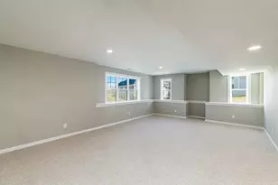 N54W19340 Kearney Ln, Menomonee Falls, WI 53051 - Photo 17