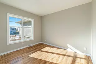 N54W19340 Kearney Ln, Menomonee Falls, WI 53051 - Photo 9