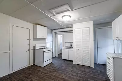 802  Charles St, La Crosse, WI 54603 - Photo 5