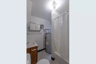 802  Charles St, La Crosse, WI 54603 - Photo 9