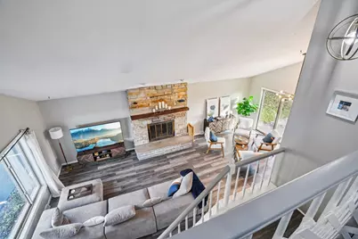 4646 S 124th St, Greenfield, WI 53228 - Photo 5