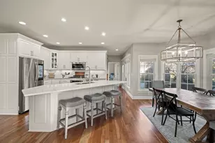 394 Sunshine Dr, Hartland, WI 53029 - Photo 7