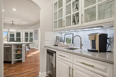 394  Sunshine Dr, Hartland, WI 53029 - Photo 5