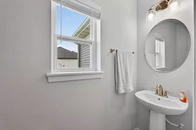 11520 W Meadowview Dr, Franklin, WI 53132 - Photo 17