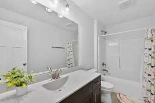 11520 W Meadowview Dr, Franklin, WI 53132 - Photo 23