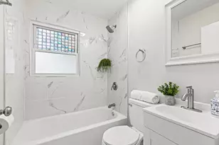 5830 W Philip Pl, Milwaukee, WI 53216 - Photo 11