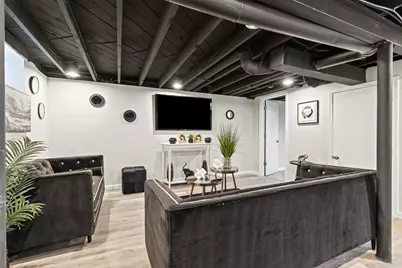 5830 W Philip Pl, Milwaukee, WI 53216 - Photo 13