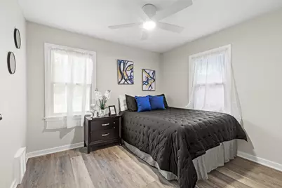 5830 W Philip Pl, Milwaukee, WI 53216 - Photo 9