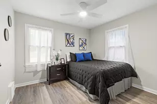 5830 W Philip Pl, Milwaukee, WI 53216 - Photo 9