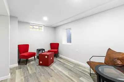 5830 W Philip Pl, Milwaukee, WI 53216 - Photo 15