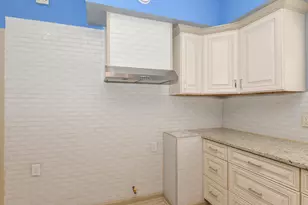 2956 N 39th St, Milwaukee, WI 53210 - Photo 11