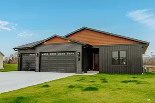 555 Lake Breeze Ln, Random Lake, WI 53075 - Photo 3