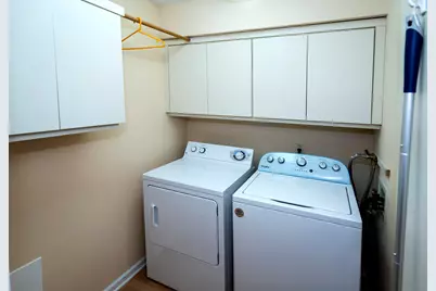 550 S McPride Ln #B, Brookfield, WI 53045 - Photo 17