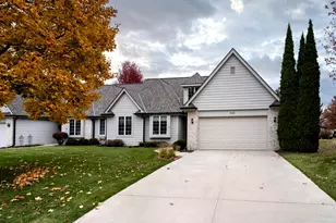 550 S McPride Ln, Brookfield, WI 53045 - Photo 5