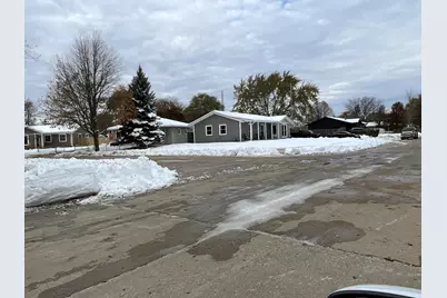 8540  14th Ave, Kenosha, WI 53143 - Photo 29