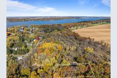 2121  Adelia Ave, Delavan, WI 53115 - Photo 95