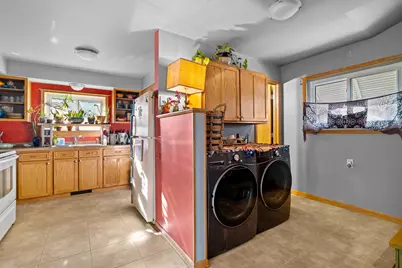 215  Lincoln Ave, Sheboygan, WI 53081 - Photo 9