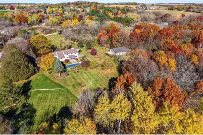 3723  Meadowbrooke Cir, Windsor, WI 53532 - Photo 7