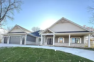 1620 Prestwick Dr, Geneva, WI 53147 - Photo 1