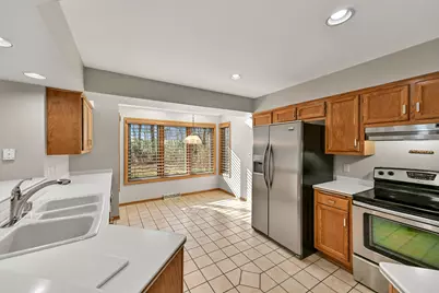 N81W13567  Golfway Dr, Menomonee Falls, WI 53051 - Photo 5