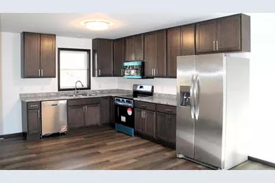 337  Mulberry St #339, Baraboo, WI 53913 - Photo 3