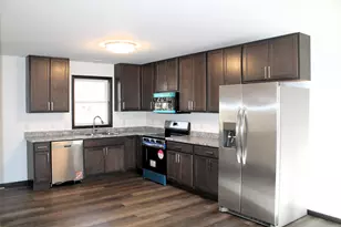 337 Mulberry St, Baraboo, WI 53913 - Photo 3