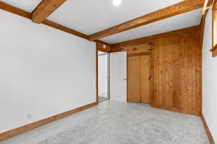 4062 S Troy Ave, Saint Francis, WI 53235 - Photo 9