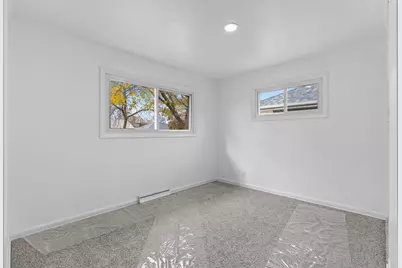 4062 S Troy Ave, Saint Francis, WI 53235 - Photo 7