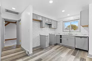 4062 S Troy Ave, Saint Francis, WI 53235 - Photo 5