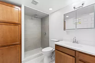 4062 S Troy Ave, Saint Francis, WI 53235 - Photo 13