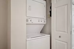 234 E Reservoir Ave, Milwaukee, WI 53212 - Photo 15