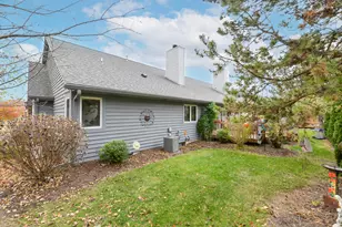 300 King William Ct, Waukesha, WI 53186 - Photo 37