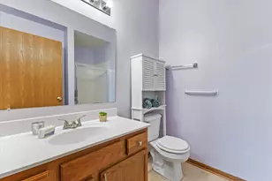 6190 S Creekside Dr, Cudahy, WI 53110 - Photo 17