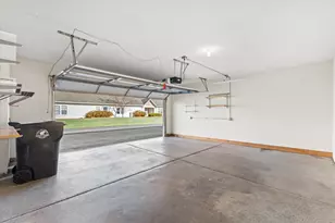 6190 S Creekside Dr, Cudahy, WI 53110 - Photo 19