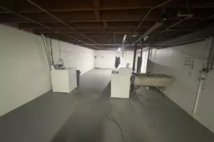 944 N 20th St, Milwaukee, WI 53233 - Photo 39