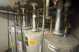 944 N 20th St, Milwaukee, WI 53233 - Photo 43