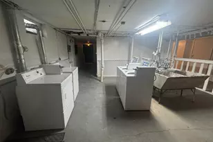 944 N 20th St, Milwaukee, WI 53233 - Photo 17