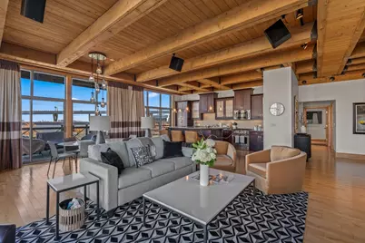 541 E Erie St #302, Milwaukee, WI 53202 - Photo 5