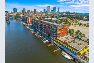 541 E Erie St #302, Milwaukee, WI 53202 - Photo 43