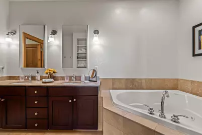 541 E Erie St #302, Milwaukee, WI 53202 - Photo 25