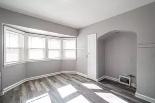 3713 W Capitol Dr, Milwaukee, WI 53216 - Photo 9