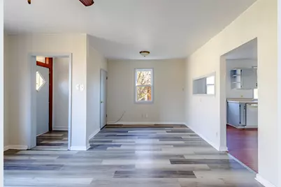 3863 E Squire Ave, Cudahy, WI 53110 - Photo 9