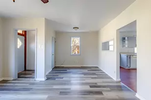 3863 E Squire Ave, Cudahy, WI 53110 - Photo 9