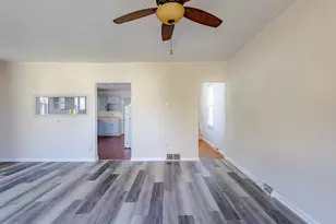 3863 E Squire Ave, Cudahy, WI 53110 - Photo 7