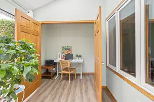 266 Hartford Square, Hartford, WI 53027 - Photo 11