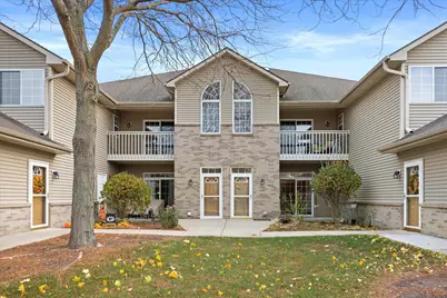 4787 W Maple Leaf Cir, Greenfield, WI 53220 - Photo 31