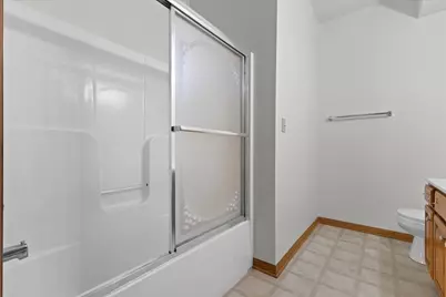 4787 W Maple Leaf Cir, Greenfield, WI 53220 - Photo 17