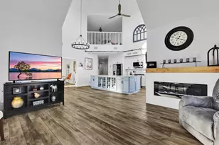 14900 W Wilbur Dr, New Berlin, WI 53151 - Photo 11